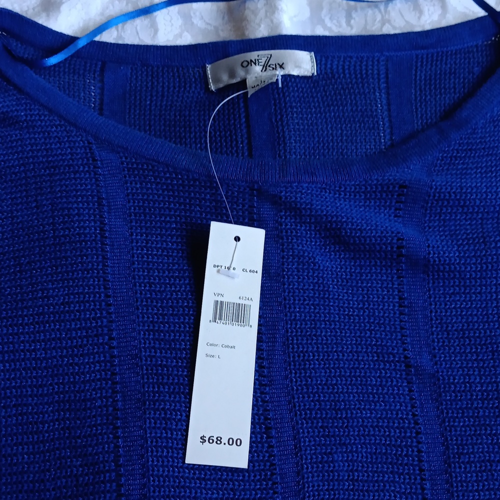 Blouse - Picture 2 of 3